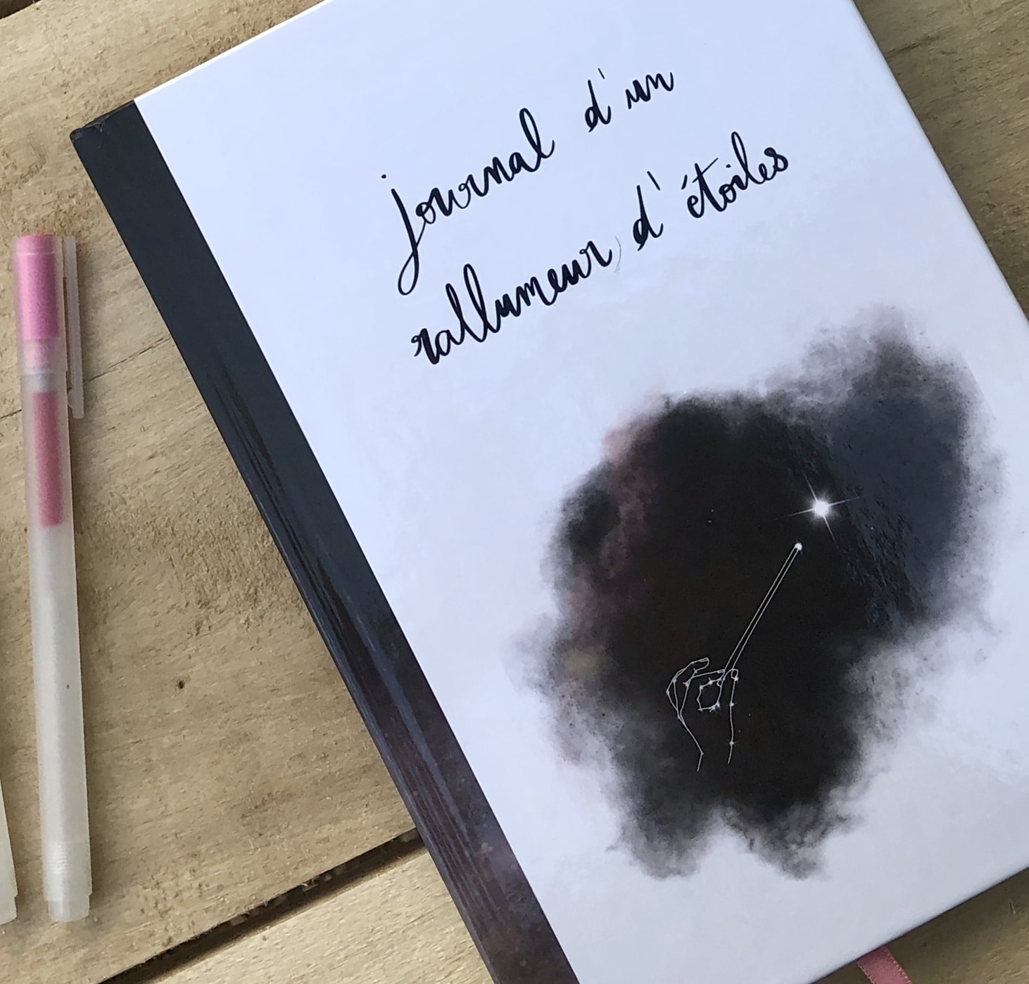 Journal-rallumeur-étoiles-vue-couverture-gros-plan-Atelier-Jour-de-Lune