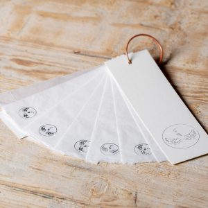 Carnet de coupons en papier de soie par l'Atelier Jour de Lune