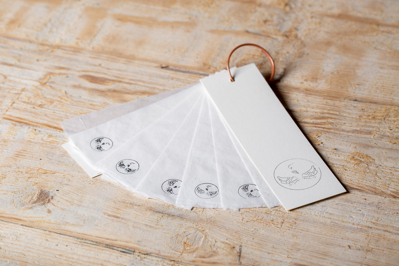 Carnet de coupons en papier de soie par l'Atelier Jour de Lune