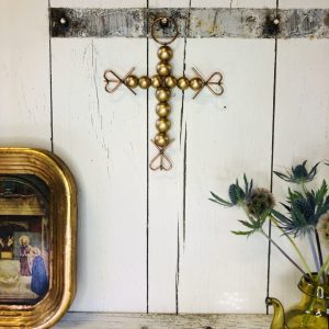 Crucifix-Perles-Bois-Atelier-Jour-de-Lune-Doré